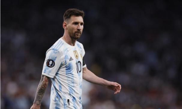 10月31日洁美转债上涨0.18%，转股溢价率14.49%